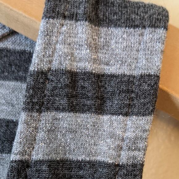 Talbots Gray Stripe Sleeveless Top Scoop Neck Workwear Casual Classic S - Picture 2 of 9